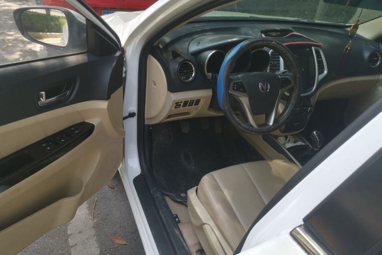 Used CHANGAN Eado 2015 1.6L Manual Luxury Model China IV Standard Driver Seat