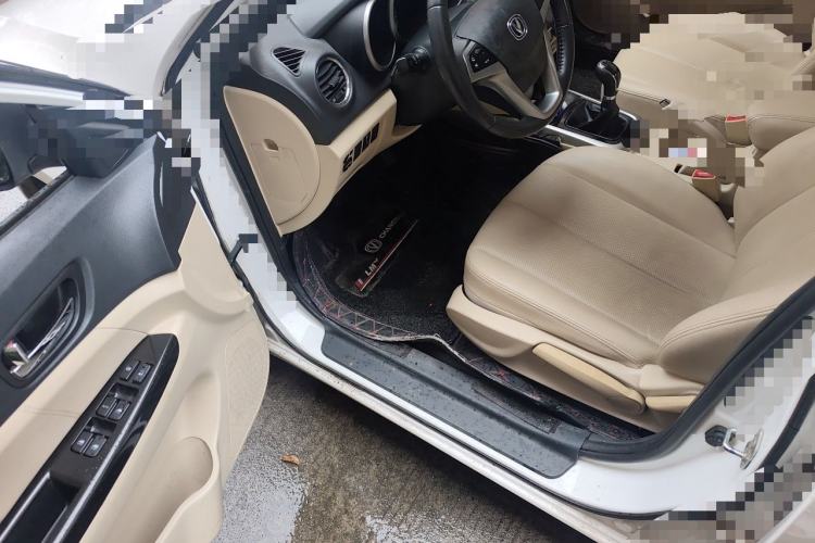Used CHANGAN Eado 2015 1.6L Manual Luxury Model China IV Standard Driver Seat