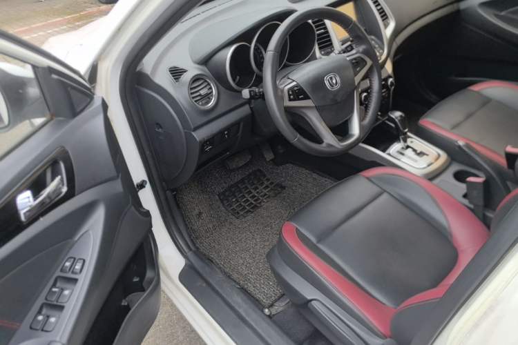 Used CHANGAN Eado 2015 1.6L Automatic Junku Model China V Standard Driver Seat
