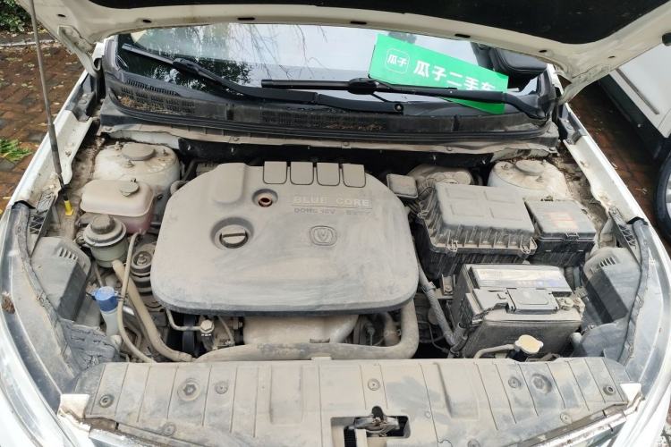 Used CHANGAN Eado 2015 1.6L Manual Luxury Model China V Standard Engine Bay