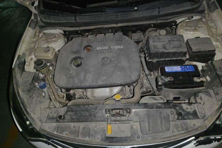 Used CHANGAN Eado 2015 1.6L Manual Junku Model China IV Standard Engine Bay