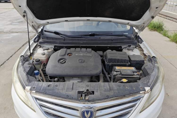 Used CHANGAN Eado 2015 1.6L Manual Luxury Model China V Standard Engine Bay