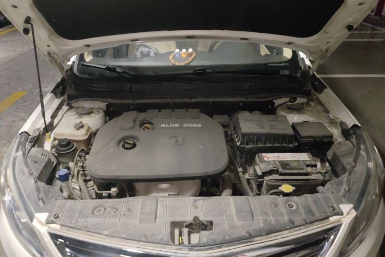 Used CHANGAN Eado 2015 1.6L Manual Luxury Model China V Standard Engine Bay