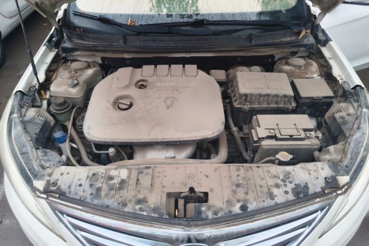 Used CHANGAN Eado 2015 1.6L Manual Luxury Model China V Standard Engine Bay