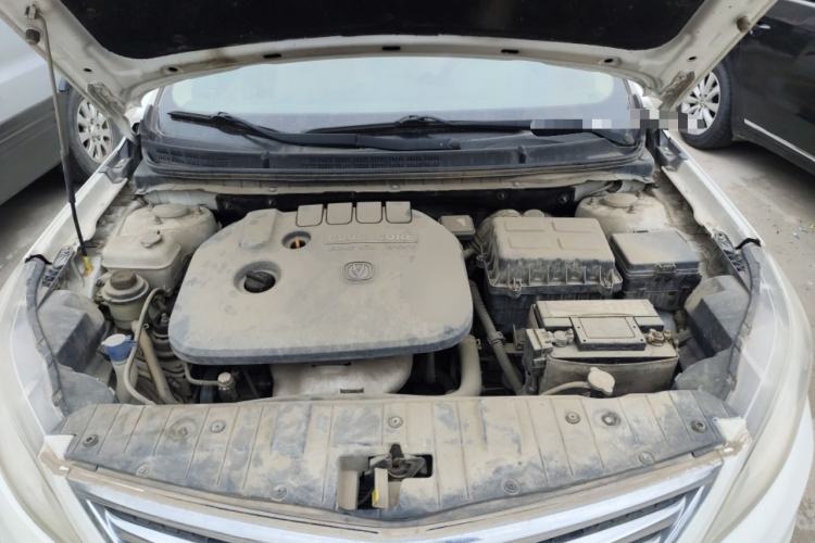 Used CHANGAN Eado 2015 1.6L Manual Luxury Model China IV Standard Engine Bay