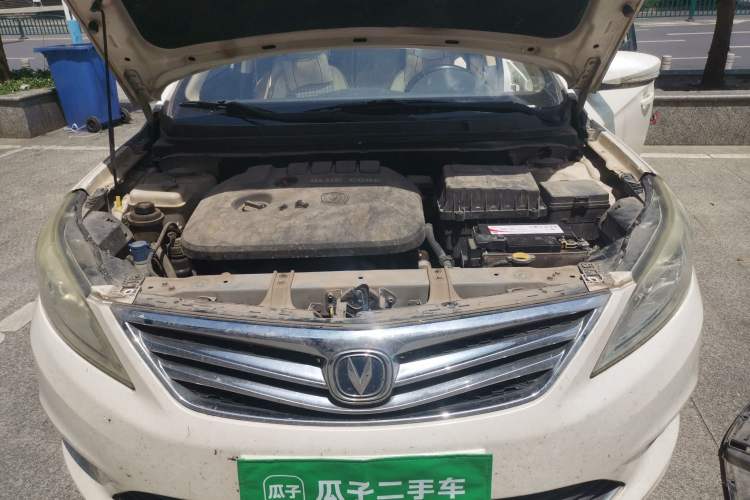 Used CHANGAN Eado 2015 1.6L Manual Luxury Model China IV Standard Engine Bay