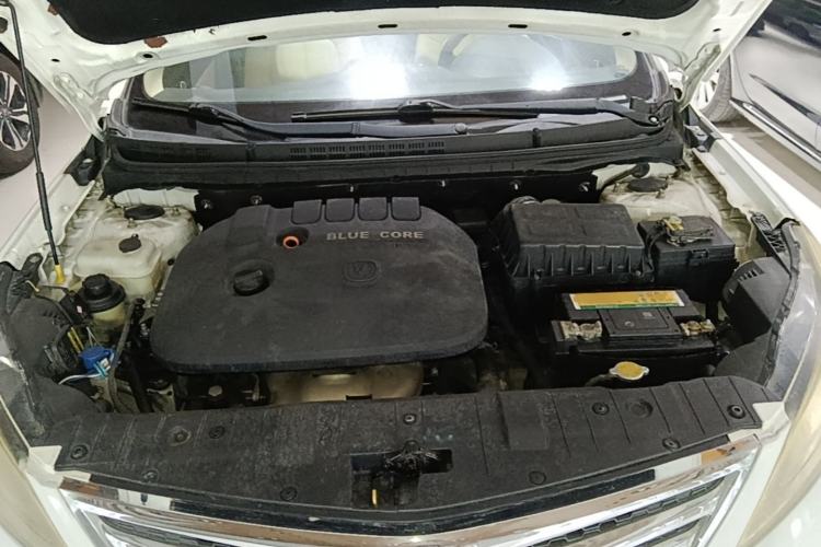 Used CHANGAN Eado 2015 1.6L Manual Luxury Model China V Standard Engine Bay