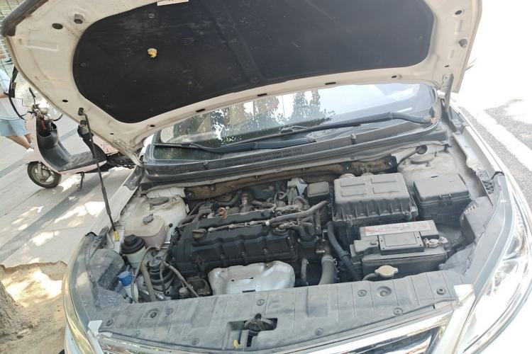 Used CHANGAN Eado 2015 1.6L Manual Luxury Model China IV Standard Engine Bay