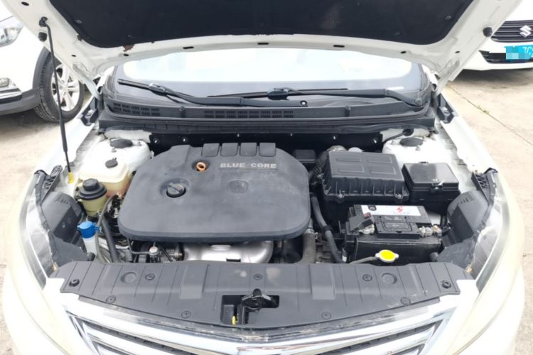 Used CHANGAN Eado 2015 1.6L Manual Luxury Model China V Standard Engine Bay