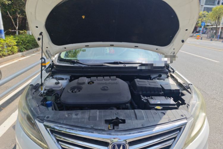 Used CHANGAN Eado 2015 1.6L Manual Luxury Model China V Standard Engine Bay