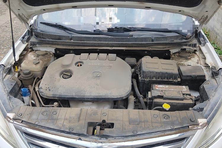 Used CHANGAN Eado 2015 1.6L Manual Luxury Model China V Standard Engine Bay