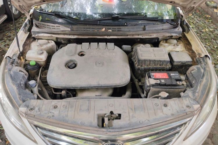 Used CHANGAN Eado 2015 1.6L Manual Luxury Model China IV Standard Engine Bay