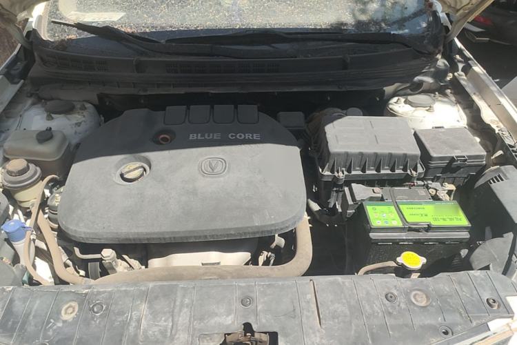 Used CHANGAN Eado 2015 1.6L Manual Luxury Model China IV Standard Engine Bay