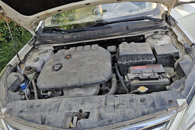 Used CHANGAN Eado 2015 1.6L Manual Luxury Model China IV Standard Engine Bay
