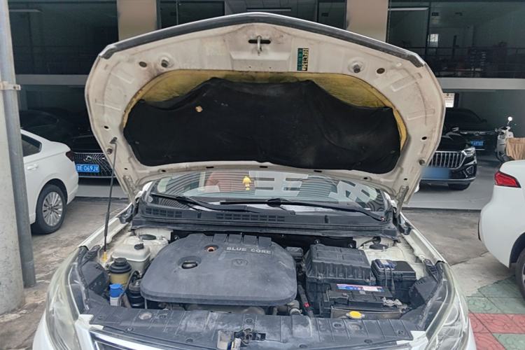 Used CHANGAN Eado 2015 1.6L Automatic Luxury Model Engine Bay