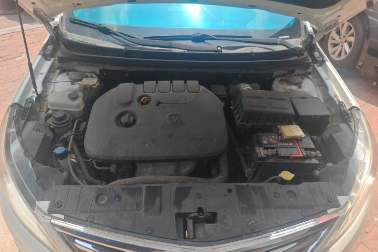 Used CHANGAN Eado 2015 1.6L Manual Luxury Model China V Standard Engine Bay