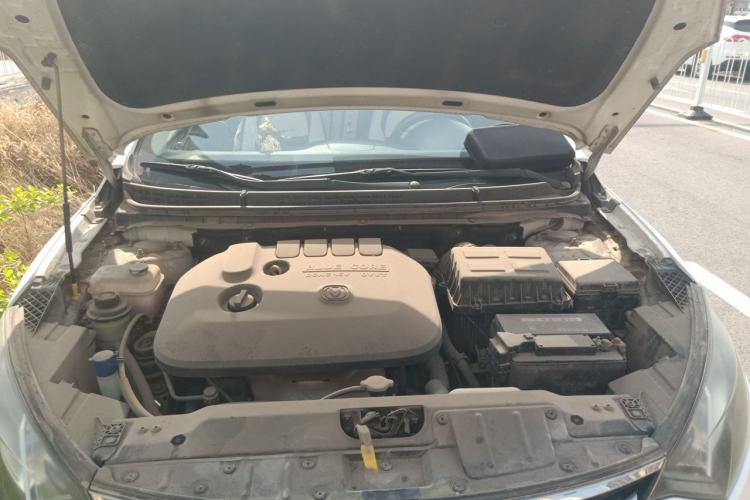 Used CHANGAN Eado 2015 1.6L Automatic Junku Model China V Standard Engine Bay
