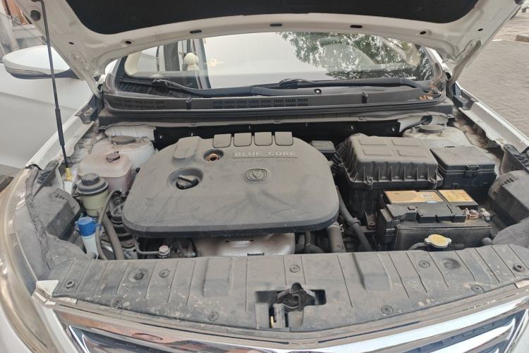 Used CHANGAN Eado 2015 1.6L Manual Luxury Model China IV Standard Engine Bay