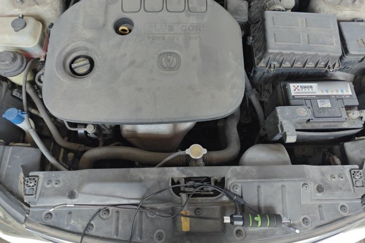 Used CHANGAN Eado 2015 1.6L Automatic Junku Model China V Standard Engine Bay