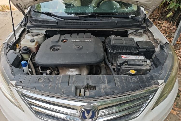 Used CHANGAN Eado 2015 1.6L Manual Luxury Model China V Standard Engine Bay