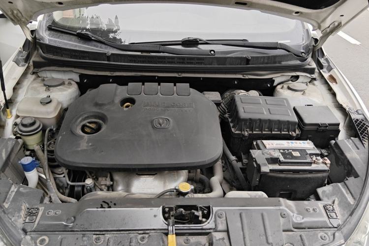 Used CHANGAN Eado 2015 1.6L Automatic Junku Model China V Standard Engine Bay