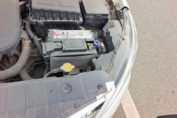 Used CHANGAN Eado 2015 1.6L Manual Flagship Model Engine Bay Left