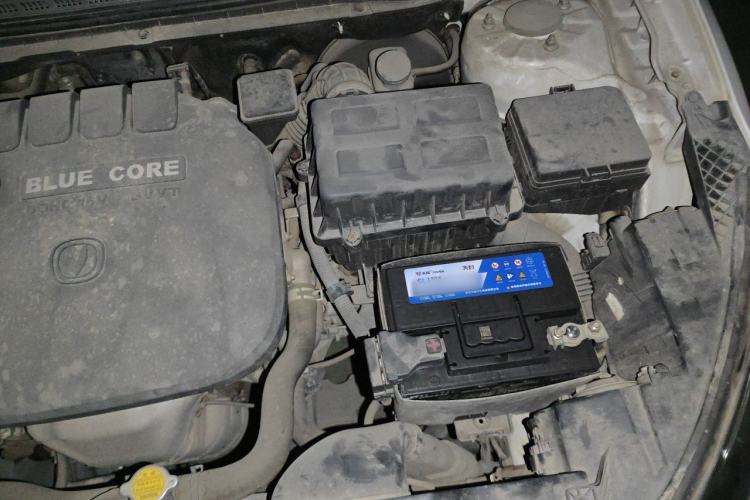 Used CHANGAN Eado 2015 1.6L Manual Junku Model China IV Standard Engine Bay Left