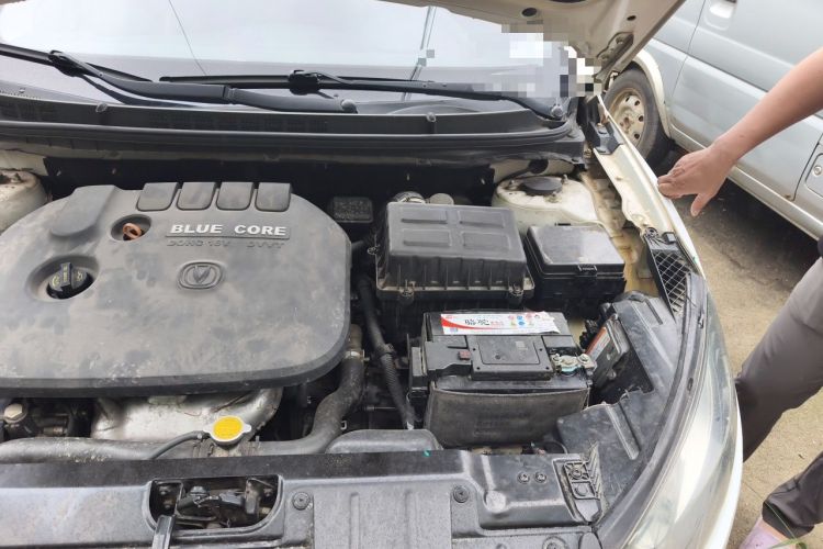 Used CHANGAN Eado 2015 1.6L Manual Junku Model China IV Standard Engine Bay Left