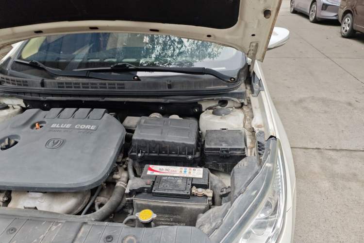 Used CHANGAN Eado 2015 1.6L Manual Luxury Model China IV Standard Engine Bay Left