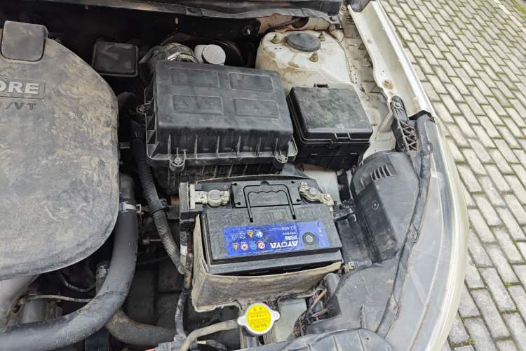 Used CHANGAN Eado 2015 1.6L Manual Luxury Model China IV Standard Engine Bay Left