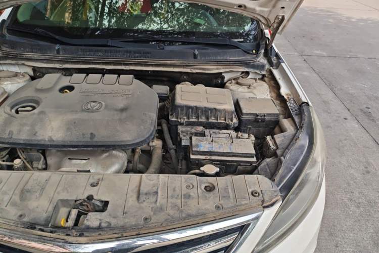 Used CHANGAN Eado 2015 1.6L Manual Luxury Model China V Standard Engine Bay Left