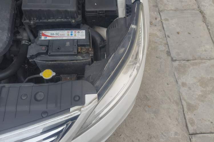 Used CHANGAN Eado 2015 1.6L Manual Flagship Model Engine Bay Left