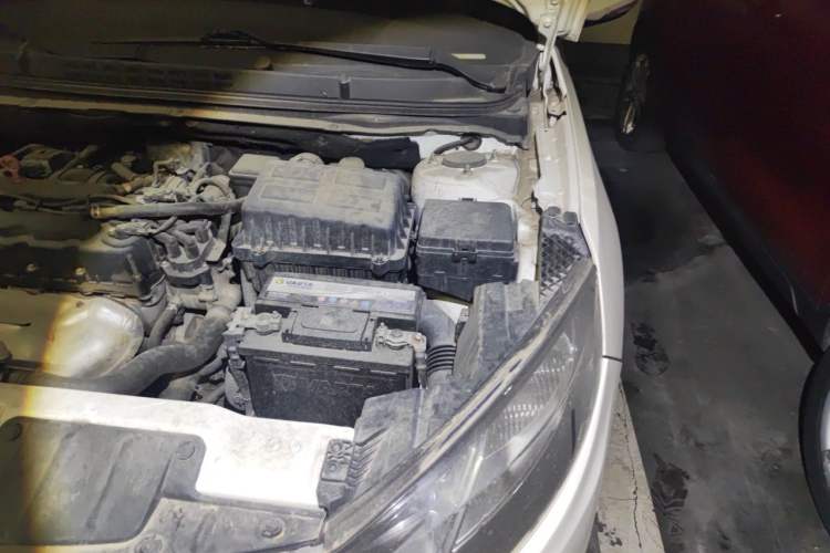 Used CHANGAN Eado 2015 1.6L Manual Junku Model China IV Standard Engine Bay Left