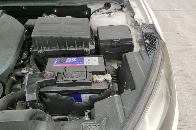 Used CHANGAN Eado 2015 1.6L Automatic Junku Model China IV Standard Engine Bay Left