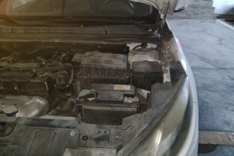 Used CHANGAN Eado 2015 1.6L Manual Junku Model China IV Standard Engine Bay Left