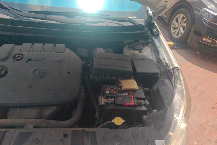 Used CHANGAN Eado 2015 1.6L Manual Luxury Model China V Standard Engine Bay Left