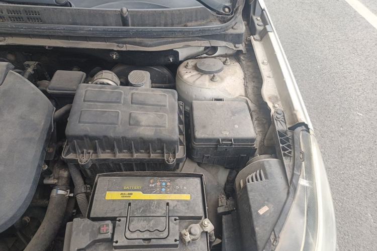 Used CHANGAN Eado 2015 1.6L Manual Flagship Model Engine Bay Left