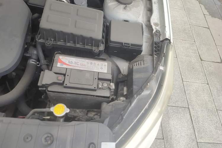 Used CHANGAN Eado 2015 1.6L Manual Luxury Model China IV Standard Engine Bay Left