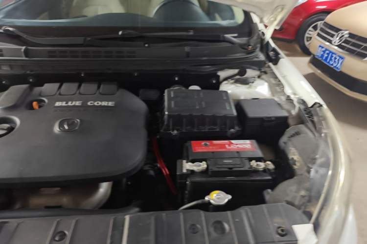 Used CHANGAN Eado 2015 1.6L Automatic Luxury Model Engine Bay Left