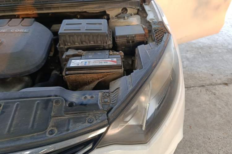 Used CHANGAN Eado 2015 1.6L Manual Junku Model China V Standard Engine Bay Left