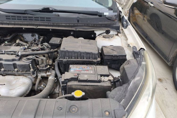 Used CHANGAN Eado 2015 1.6L Automatic Luxury Model Engine Bay Left