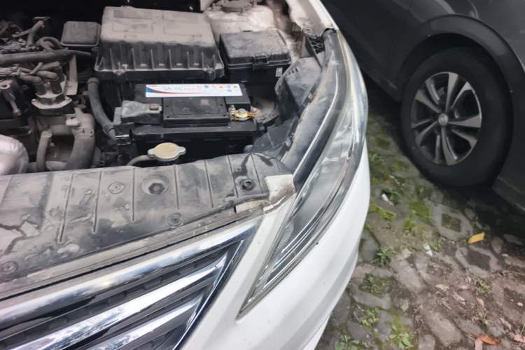 Used CHANGAN Eado 2015 1.6L Manual Luxury Model China IV Standard Engine Bay Left