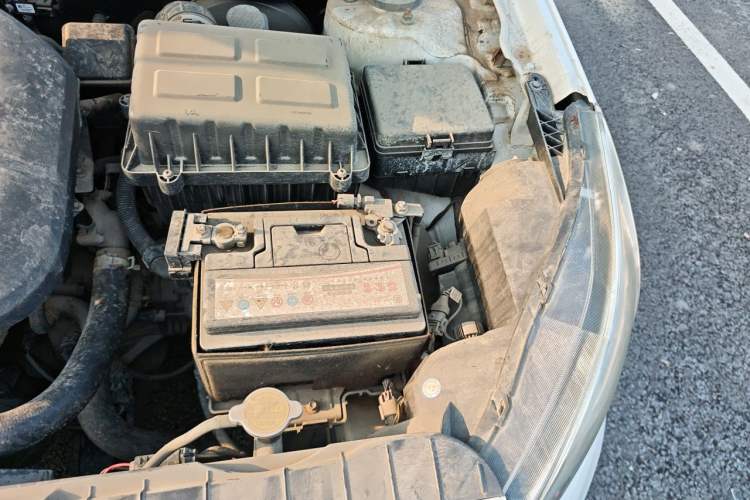 Used CHANGAN Eado 2015 1.6L Manual Flagship Model Engine Bay Left