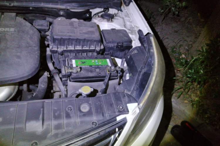 Used CHANGAN Eado 2015 1.6L Manual Flagship Model Engine Bay Left