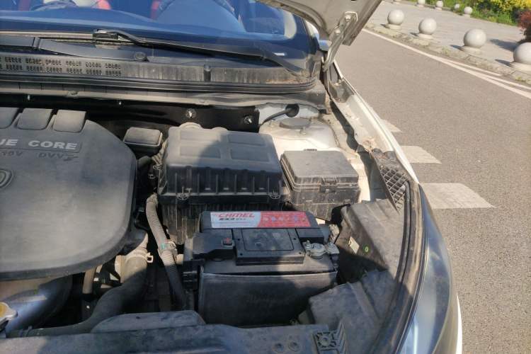Used CHANGAN Eado 2015 1.6L Automatic Junku Model China IV Standard Engine Bay Left