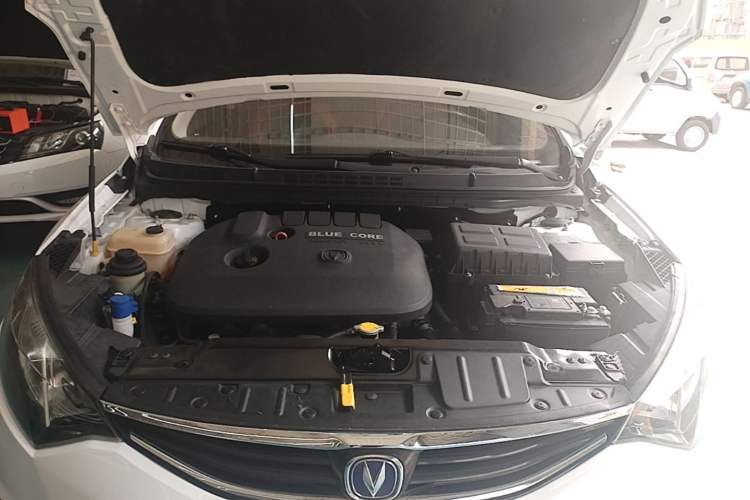 Used CHANGAN Eado 2015 1.6L Automatic Junku Model China V Standard Engine Bay