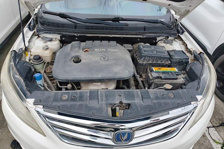Used CHANGAN Eado 2015 1.6L Manual Luxury Model China IV Standard Engine Bay