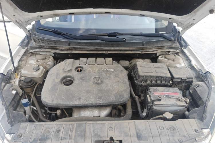 Used CHANGAN Eado 2015 1.6L Manual Luxury Model China IV Standard Engine Bay