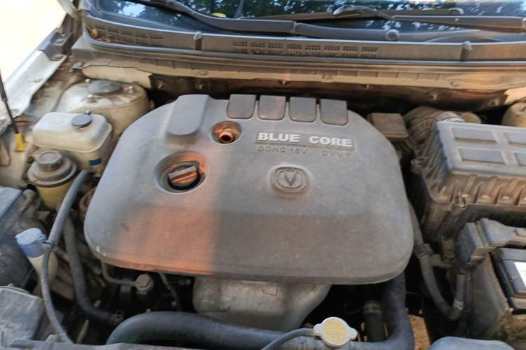 Used CHANGAN Eado 2015 1.6L Manual Junku Model China V Standard Engine Bay