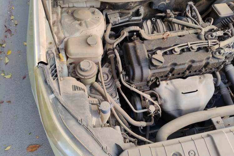 Used CHANGAN Eado 2015 1.6L Manual Luxury Model China IV Standard Engine Bay Right